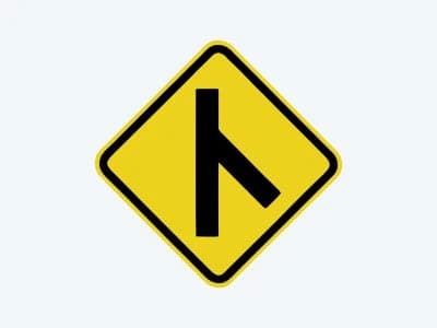 Placa de advertência A-13B: Confluência à direita