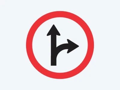 Placa de regulamentação R-25D: Siga em frente ou à direita