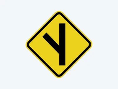 Placa de advertência A-10A: Entroncamento oblíquo à esquerda