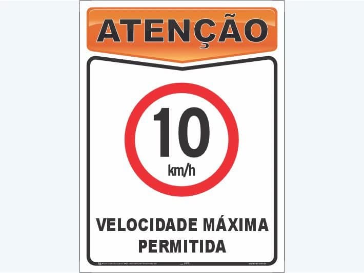 Placa de atenção com a mensagem: 10 km/h Velocidade máxima permitida