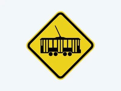 Placa de advertência A-16: Bonde