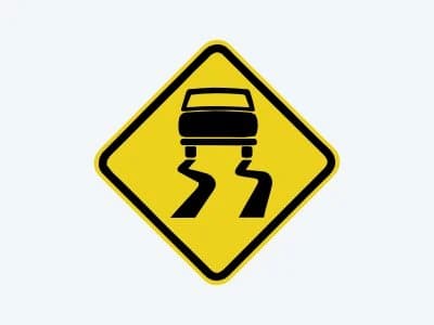 Placa de advertência A-28: Pista escorregadia