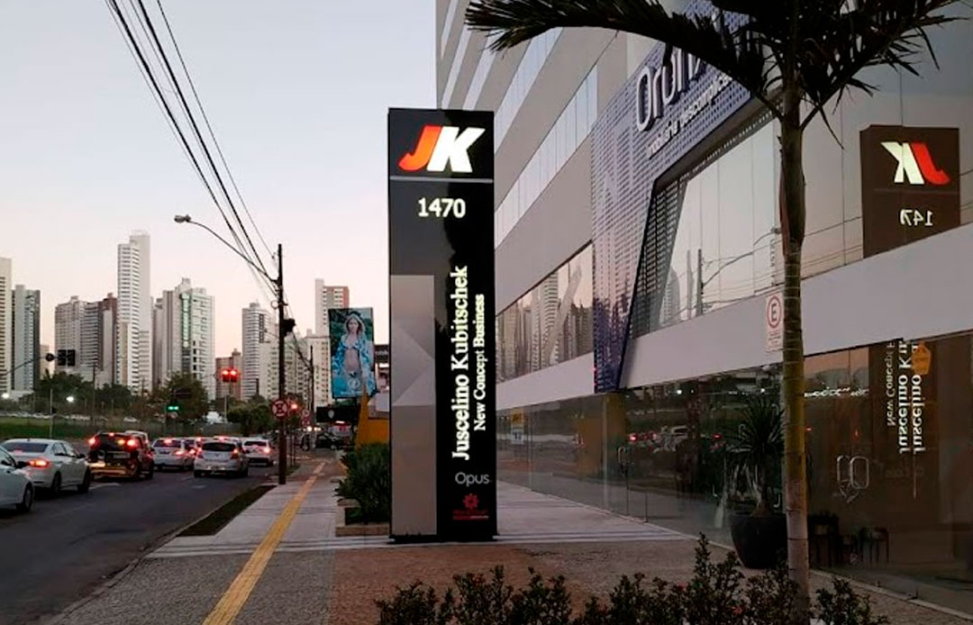 Totens, Displays e Projetos Especiais